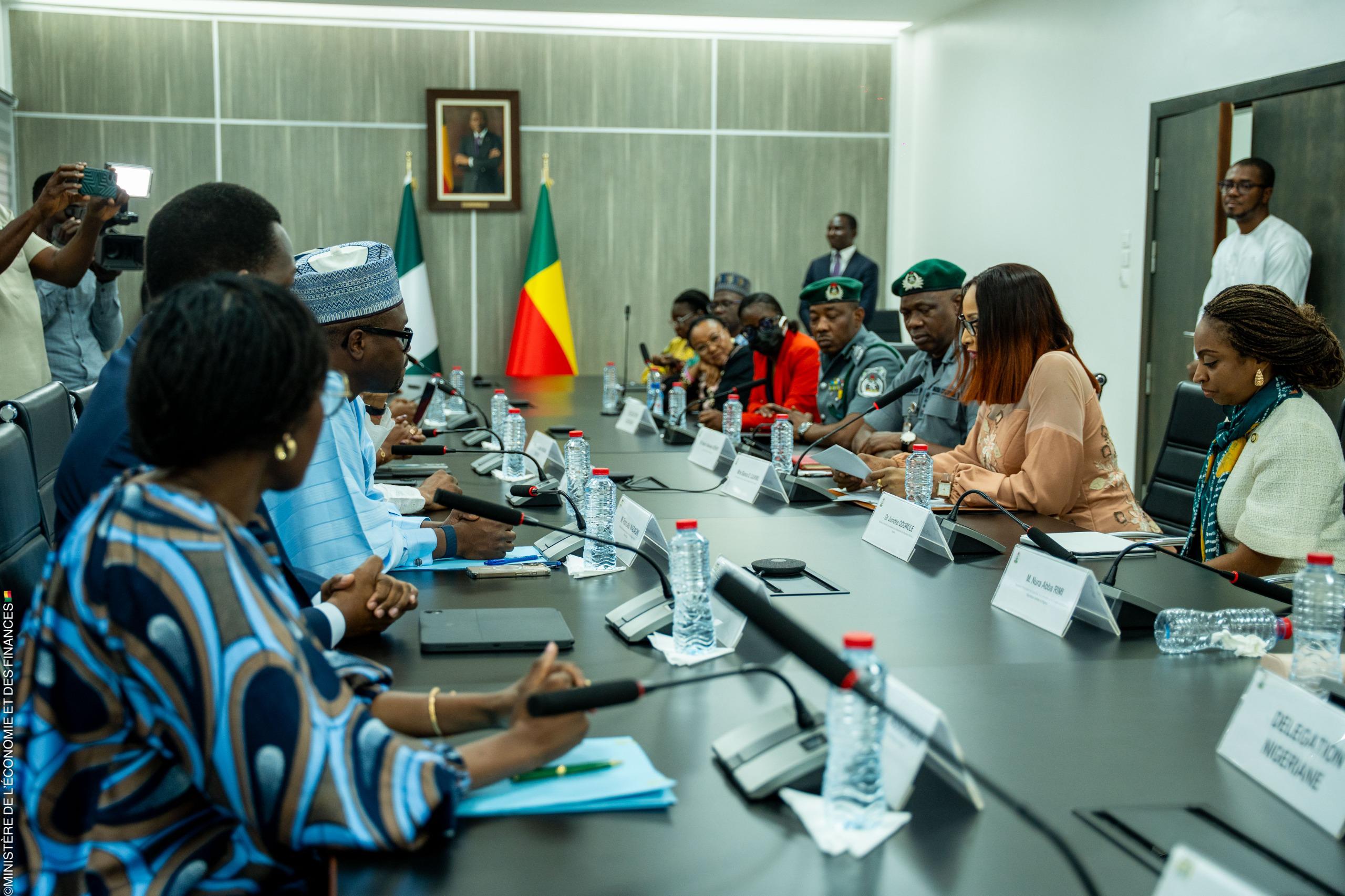 Le Bénin et le Nigeria signent un accord de facilitation des échanges