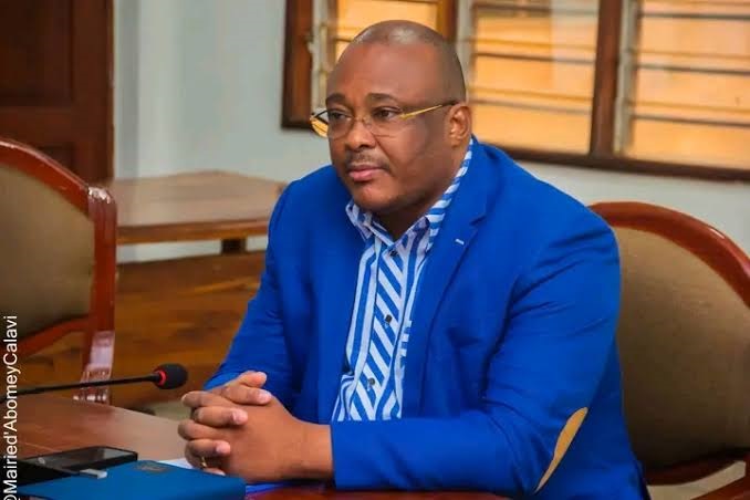 La commune d’Abomey-Calavi prévoit de mobiliser plus de 8 milliards de FCFA pour financer ses priorités en matière d’infrastructures et de services publics locaux.